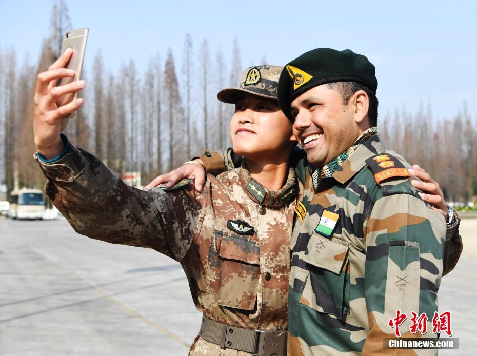 Китай и Индия провели совместные антитеррористические учения