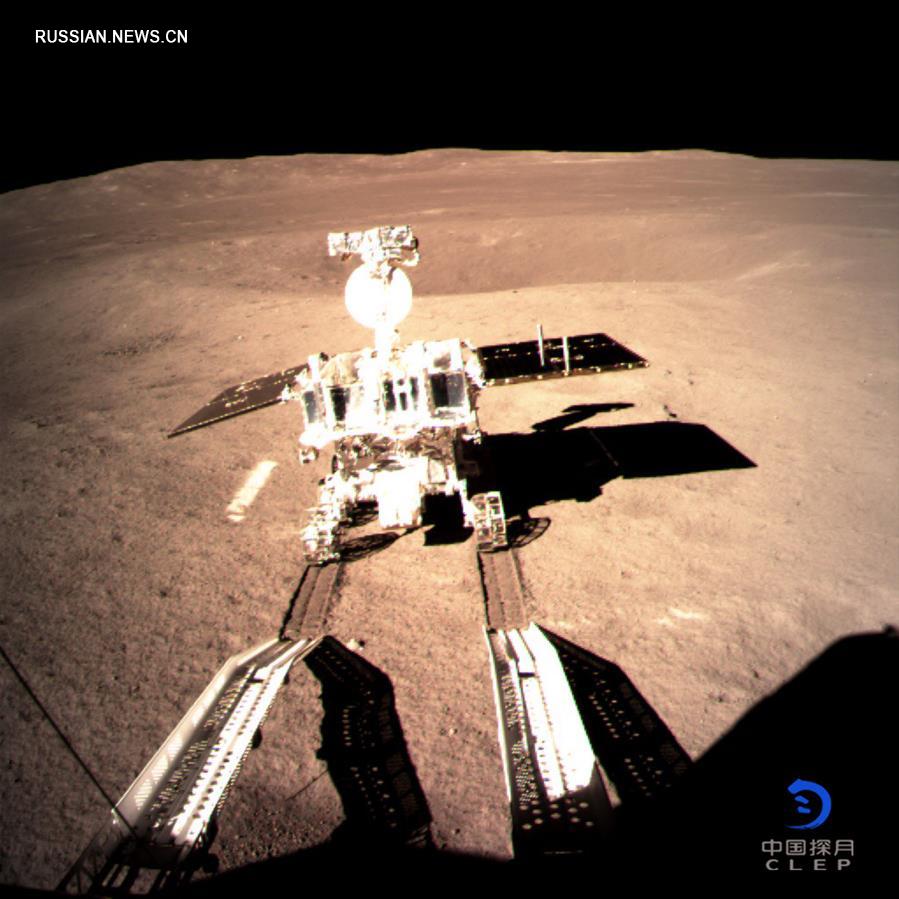 Луноход "Юйту-2" успешно отделился от посадочного устройства космического аппарата "Чанъэ-4", прилунившись на обратной стороне Луны