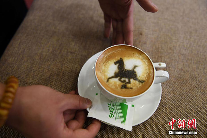 В Музее провинции Ганьсу появился кофе с рисунком реликвий