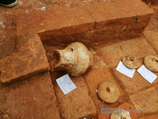 В китайском университете была обнаружена древняя гробница