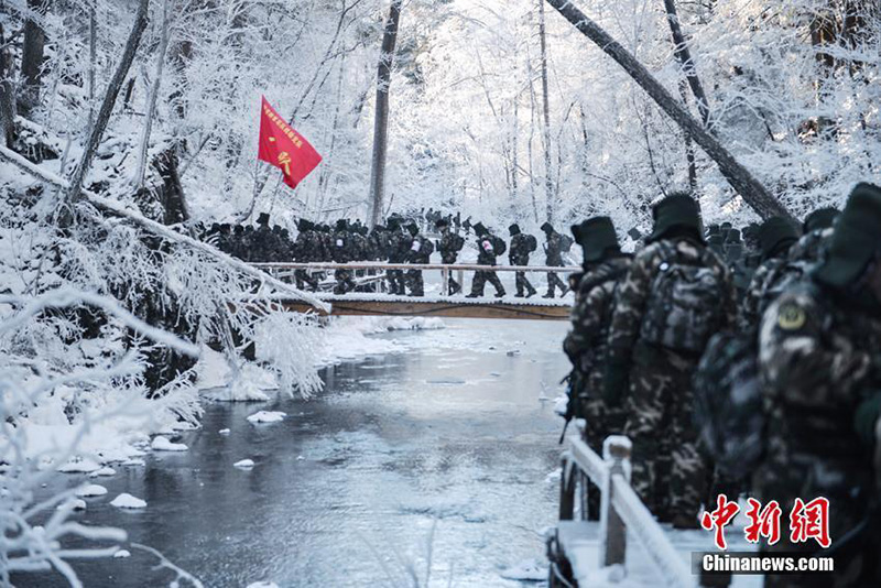 Учения солдат провинции Цзилинь в зимнем лагере