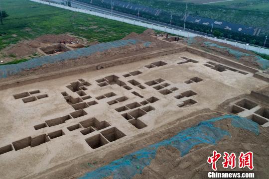 В Шэньси археологи раскопали 75 захоронений времен династии Цинь