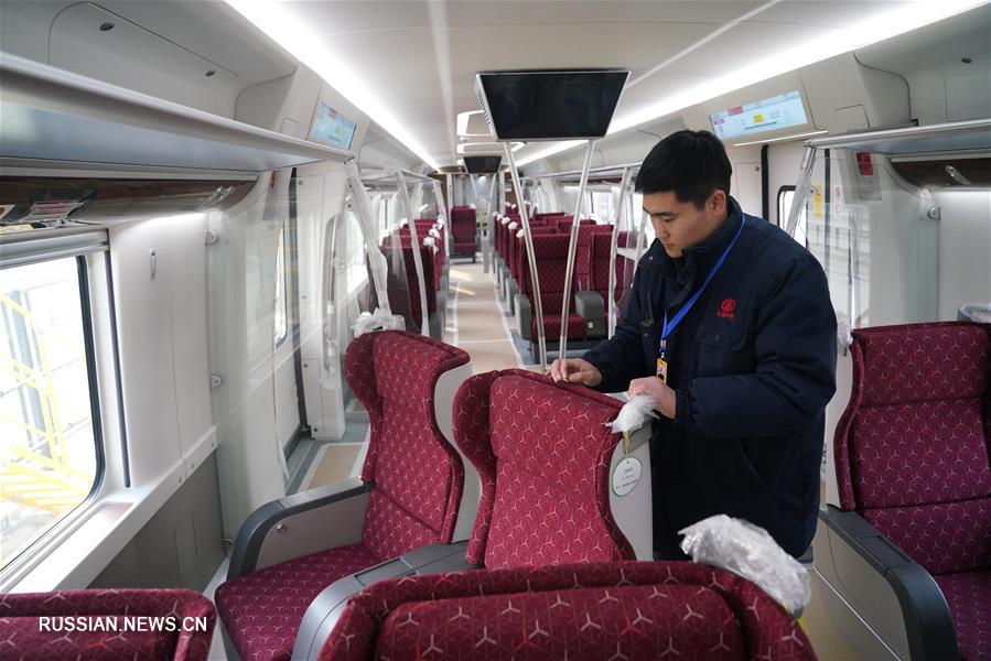 Первый поезд на строящейся линии метро до нового пекинского аэропорта