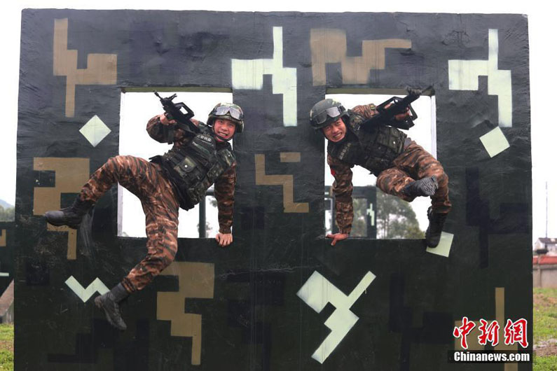 Тренировки солдат в Гуанси