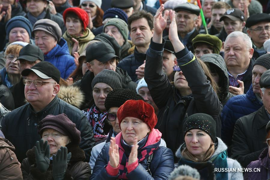 В Киеве прошла "Народная встреча Порошенко"