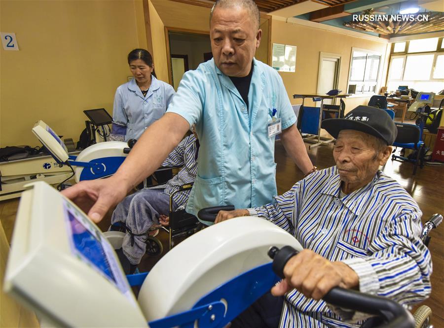 Инновационные центры по уходу за престарелыми в общинах Ланфана