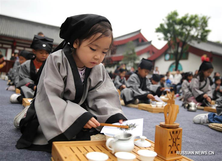 Детский урок чайного искусства в Сиане