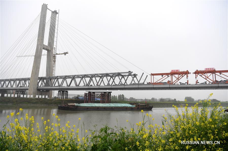 Успешно выполнено смыкание крупного моста через реку Юйси на ВСЖД Шанцю-Хэфэй-Ханчжоу