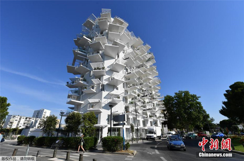 Во французском городе появилось новое современное жилое здание