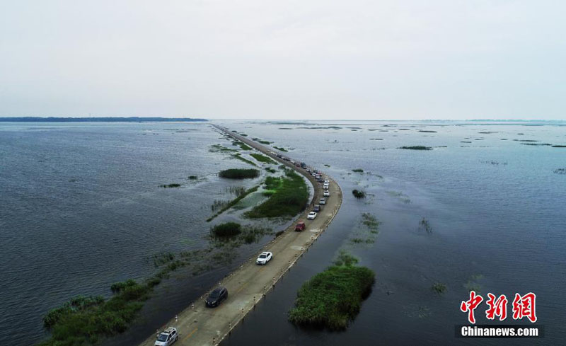 «Шоссе на воде» в Южном Китае привлекло много туристов