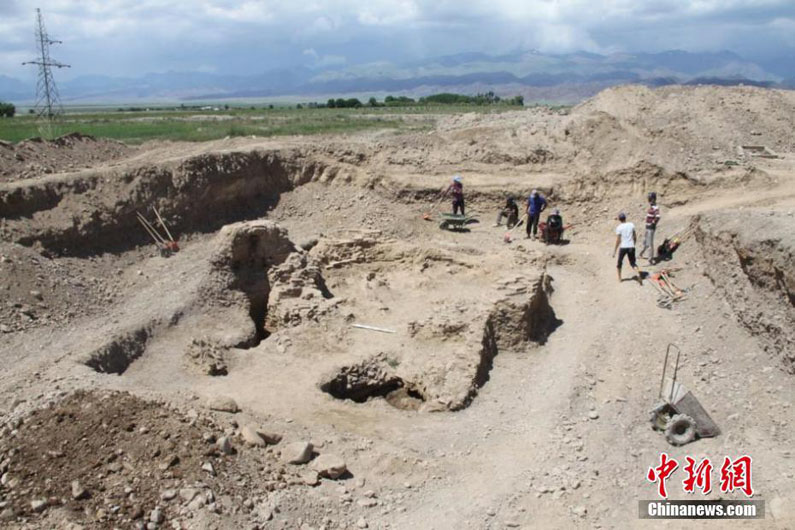 В древнем захоронении в Кыргызстане нашли китайские элементы