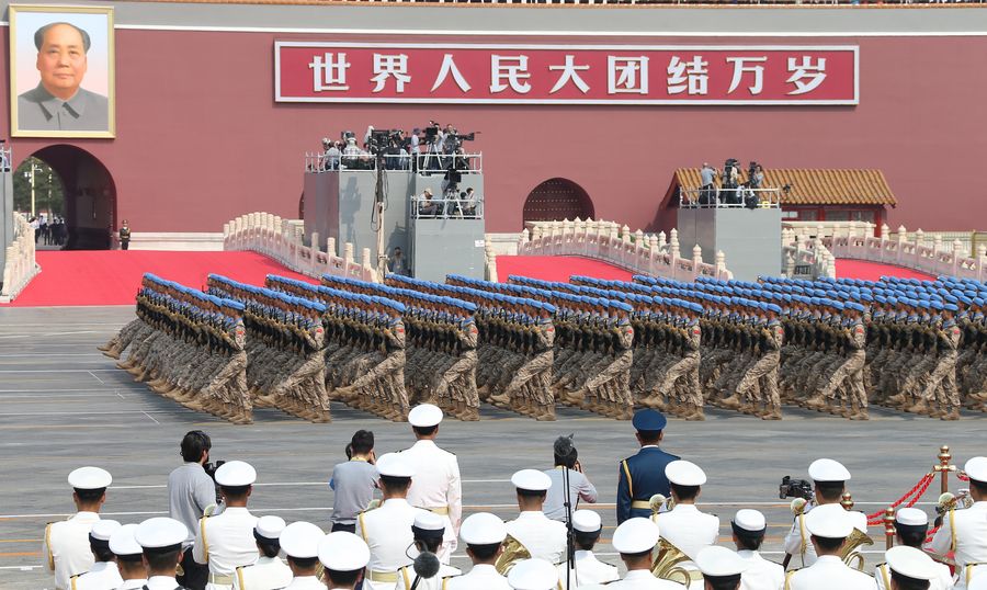 Китай засвидетельствовал новую эру строительства сильной армии грандиозным парадом