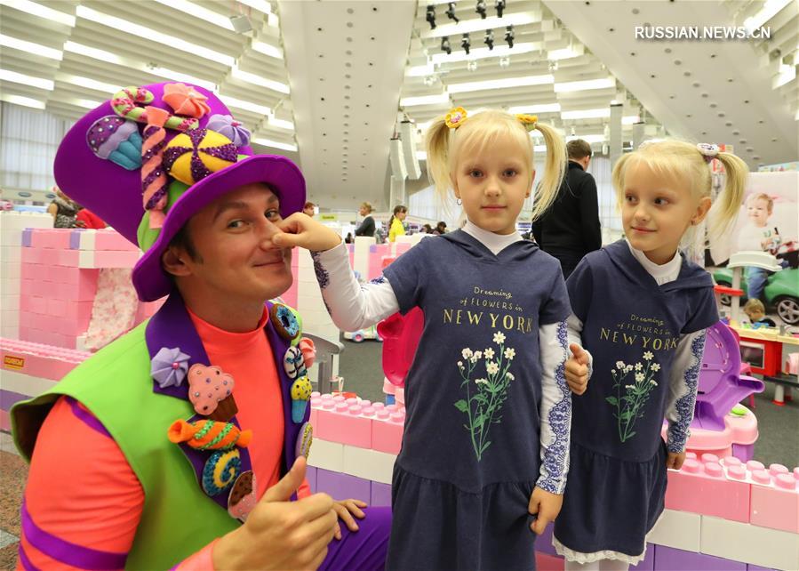 6-й фестиваль близнецов "Счастье вдвойне" в Минске
