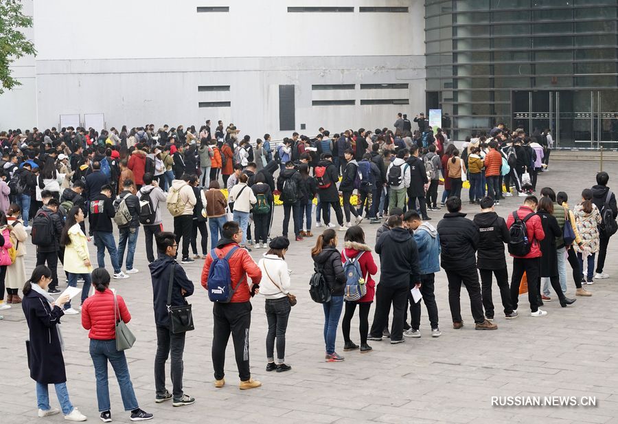 Китай планирует набрать около 24 тыс. госслужащих в рамках ежегодных экзаменов по приему на госслужбу