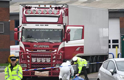 Личности обнаруженных в Великобритании 39 погибших в грузовике еще не подтверждены