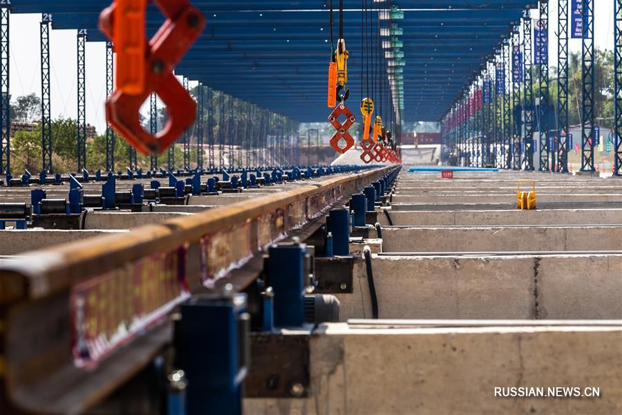 На строительстве железной дороги Китай -- Лаос ввели в эксплуатацию рельсосварочный участок