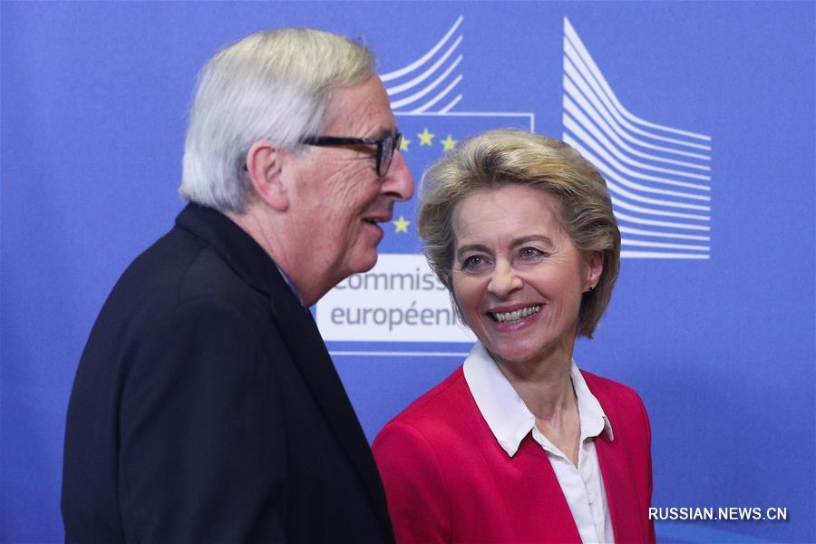 Церемония передачи полномочий председателя Европейской комиссии состоялась в Брюсселе