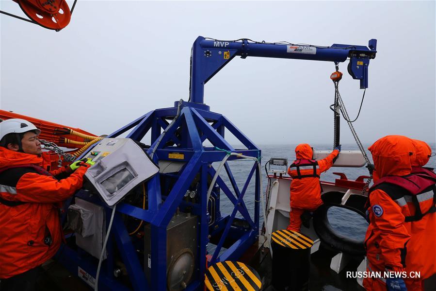 Китайские антарктические исследователи повторно испытали новое оборудование для мониторинга состояния водной среды