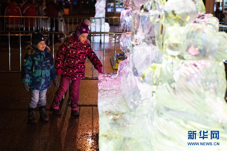 В Москве открылась Харбинская выставка ледяных скульптур