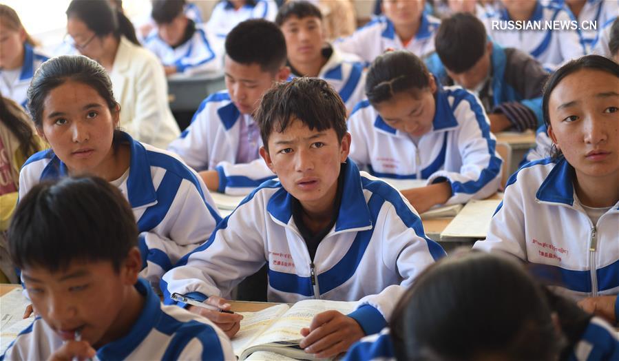В 2019 году инвестиции в образовательный сектор Тибета достигли 27,2 млрд юаней