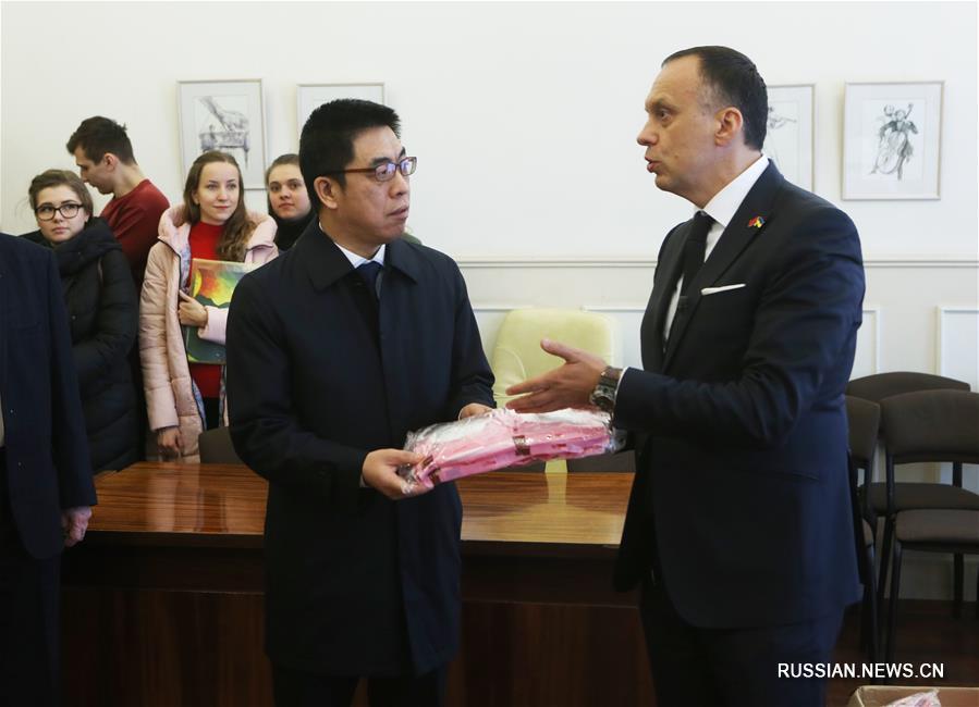 Украинская национальная музыкальная академия имени П. И. Чайковского передала посольству Китая средства противоэпидемической защиты