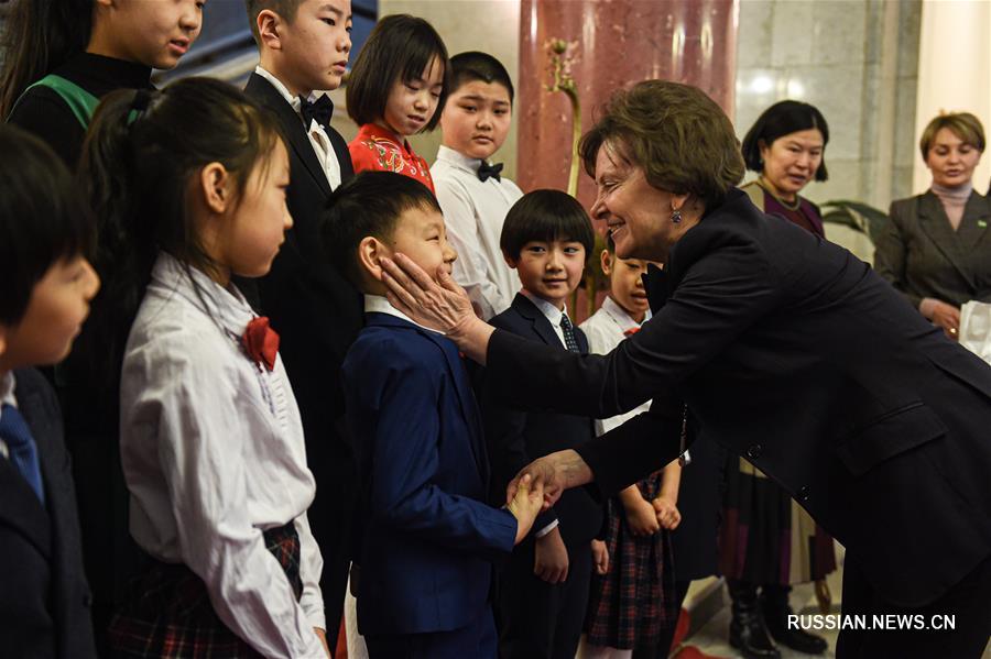 Губернатор Ханты-Мансийского АО посетила посольство КНР в РФ, выразив сочувствие и поддержку борющемуся с эпидемией Китаю