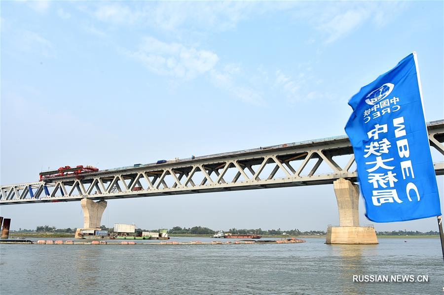 Строительство моста через реку Падма в Бангладеш идет успешно