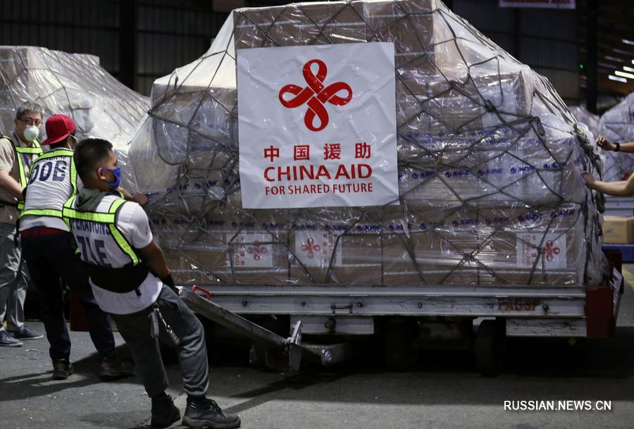 Китай направил за границу 302 чартерных самолета для поддержки международной борьбы против коронавируса