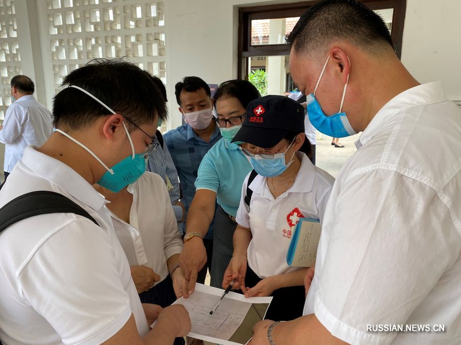 Китайские медицинские эксперты отправились на юг и север Лаоса для совместной борьбы с COVID-19