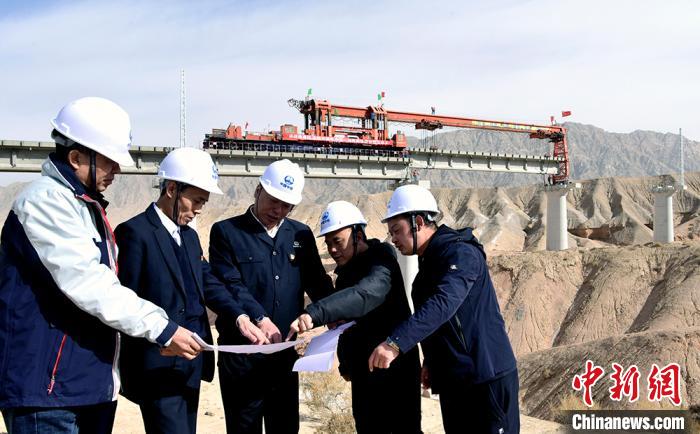 Предприятия различных отраслей в Баянгол-Монгольском автономном округе Синьцзяна ускоряют возобновление работы и производства