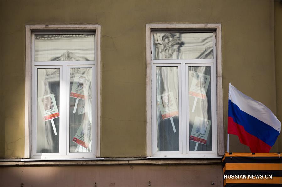 В День Победы жители Петербурга вместо массовых мероприятий вышли на прогулки