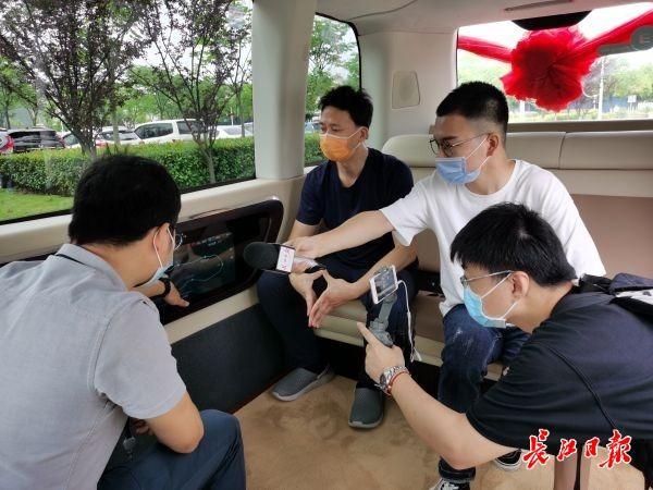 Первый беспилотный автомобиль L4 с технологией 5G в Китае вступил в серийное производство