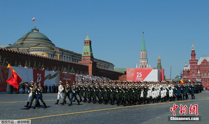Почетный караул НОАК принял участие в параде Победы