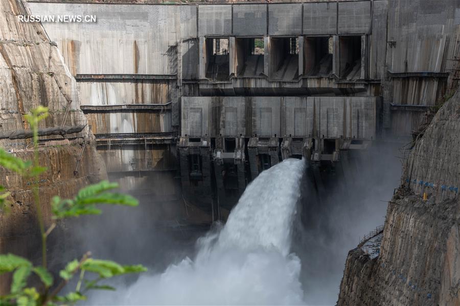 На строящейся ГЭС "Удундэ" введены в строй первые энергоблоки