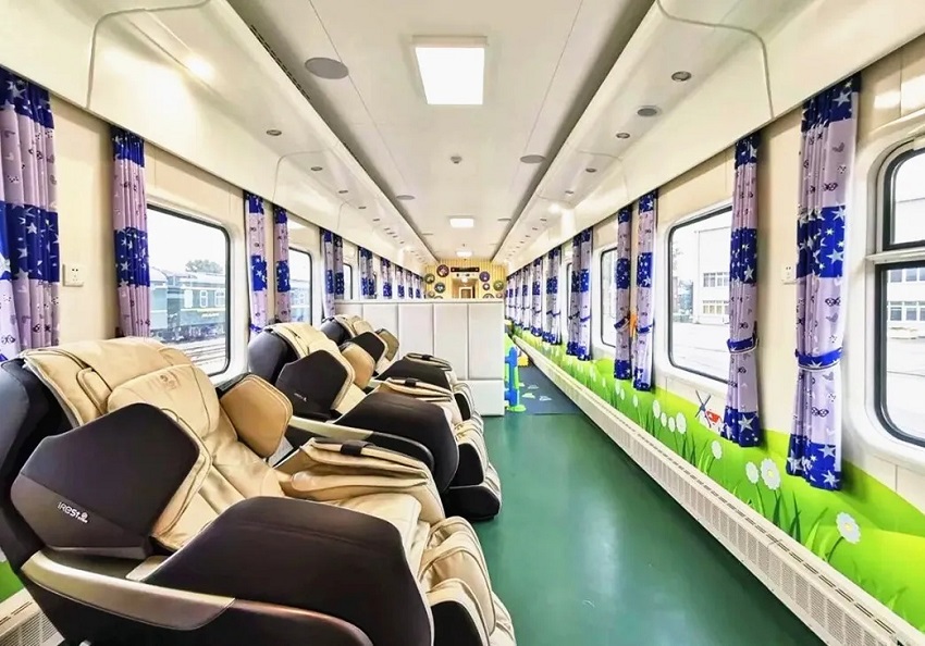 Самый необычный туристический поезд в Китае