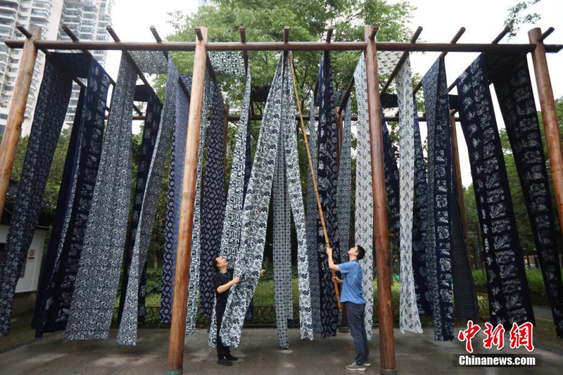 Синие набивные ткани китайской провинции Цзянсу 