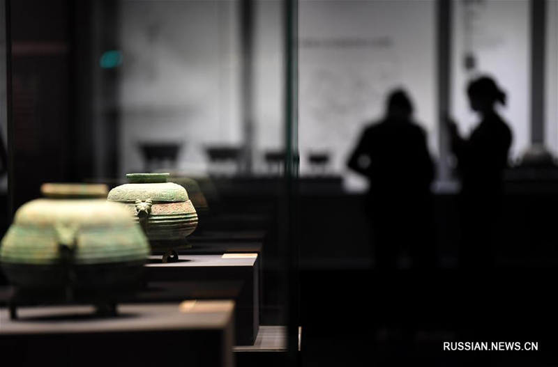 В Историческом музее провинции Шэньси представили археологические памятники из городища Люцзява