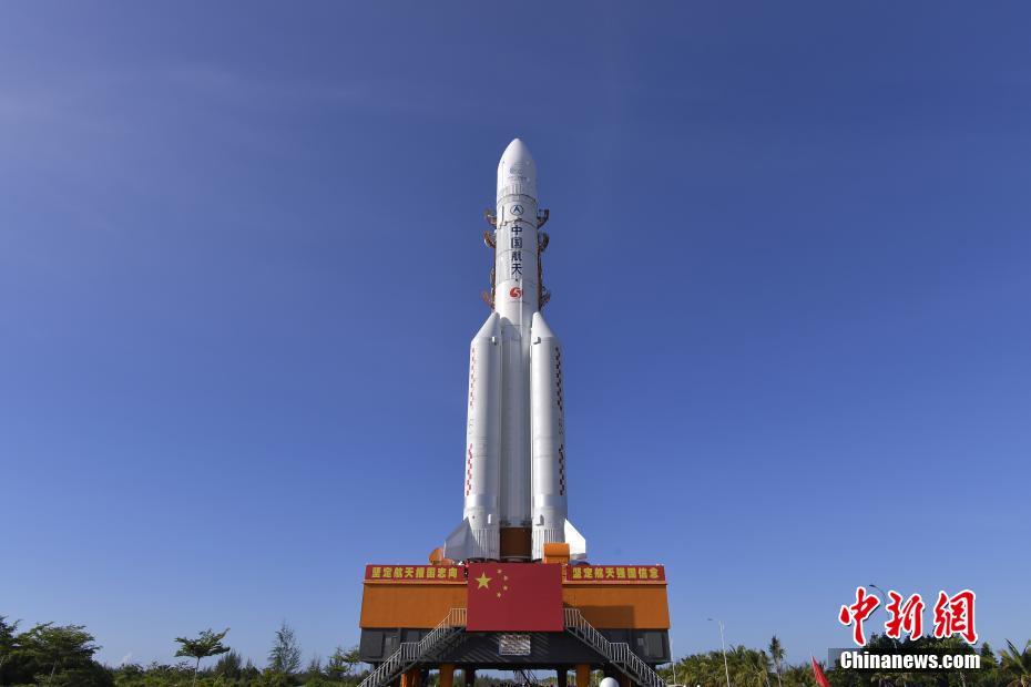 Ракета-носитель «Чанчжэн-5» привезена в зону запуска зонда для исследования Марса