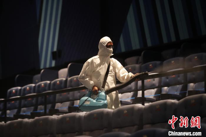 В Китае открываются кинотеатры