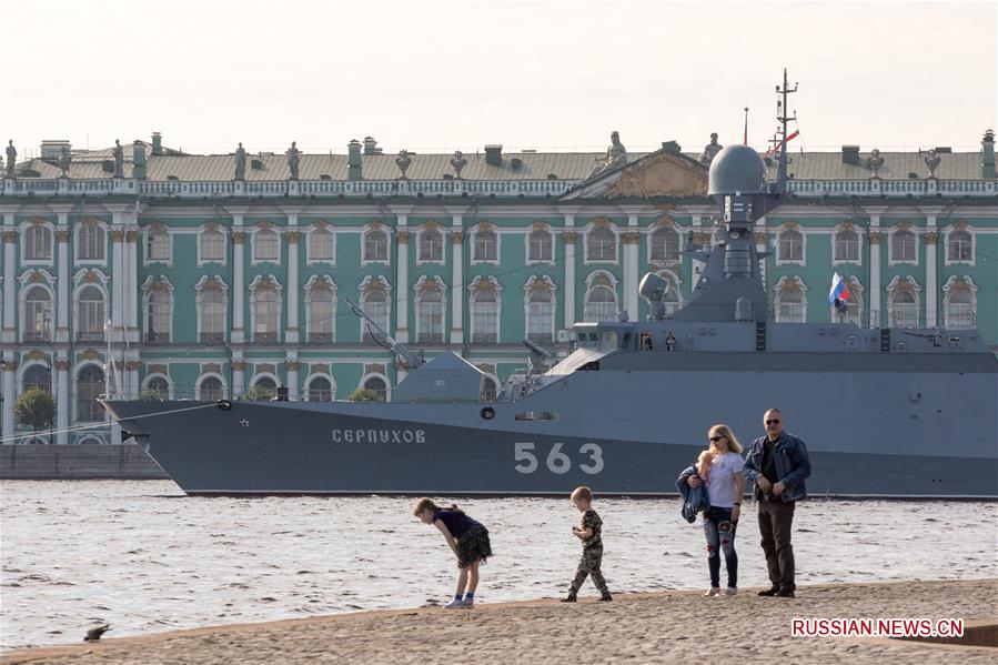 В Петербурге прошла репетиция парад в честь Дня ВМФ