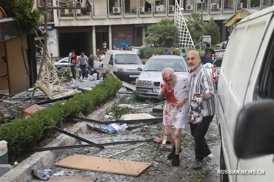 Мощные взрывы прогремели в Бейруте