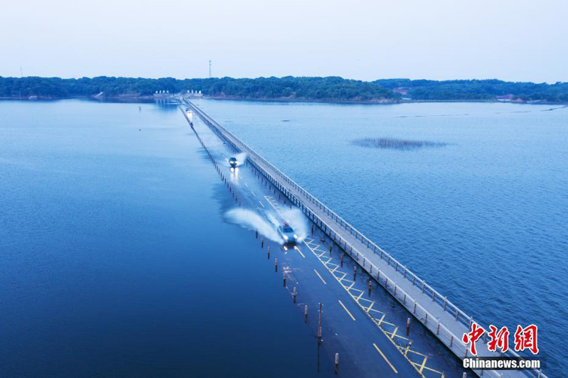«Самая красивая дорога вдоль воды» в китайской провинции Цзянси