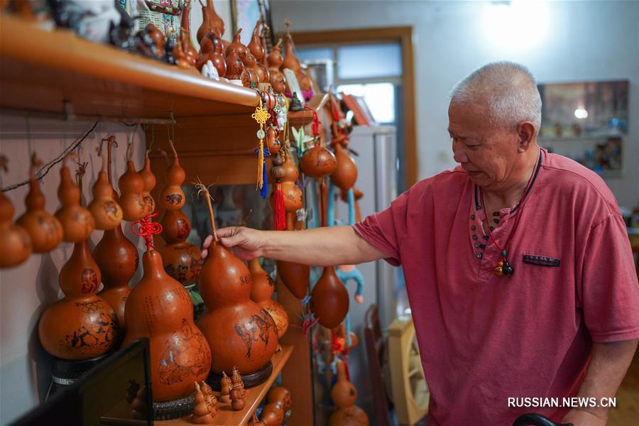 Мастер из провинции Цзянси превращает тыквы-горлянки в произведения искусства