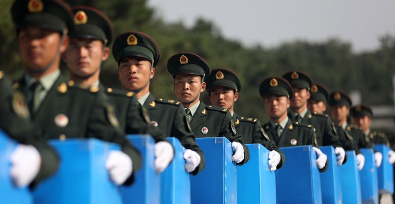 Останки 117 павших китайских народных добровольцев доставлены спецрейсом в Китай из РК