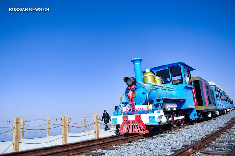 Железная дорога Цинхай -- Тибет связывает между собой "туристические жемчужины" высокогорья