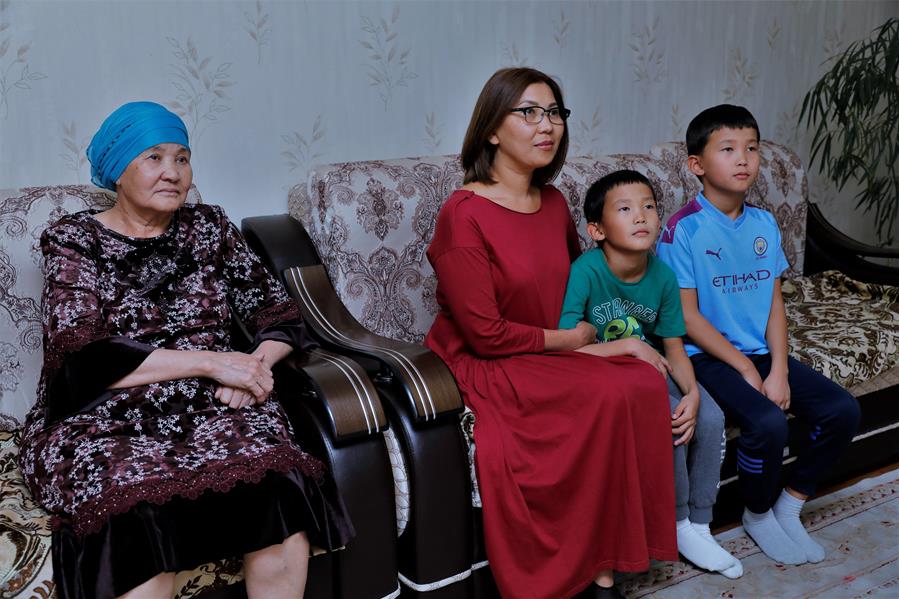В Казахстане начался показ документального сериала о ведении бизнеса в Китае