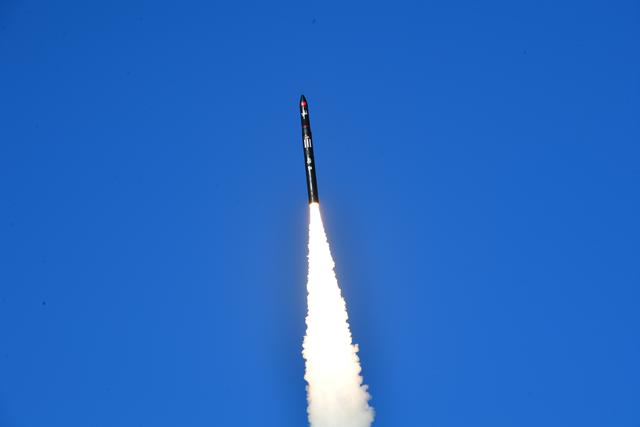 Ракета-носитель коммерческого использования Китая CERES-1 совершила первый полет