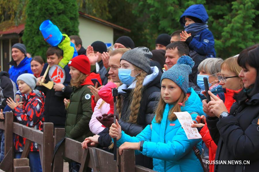 Реконструкция средневековой битвы в музее под Минском