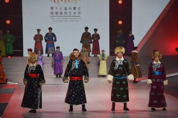 17-й Фестиваль искусства нарядов и украшений Внутренней Монголии открылся в городе Тунляо