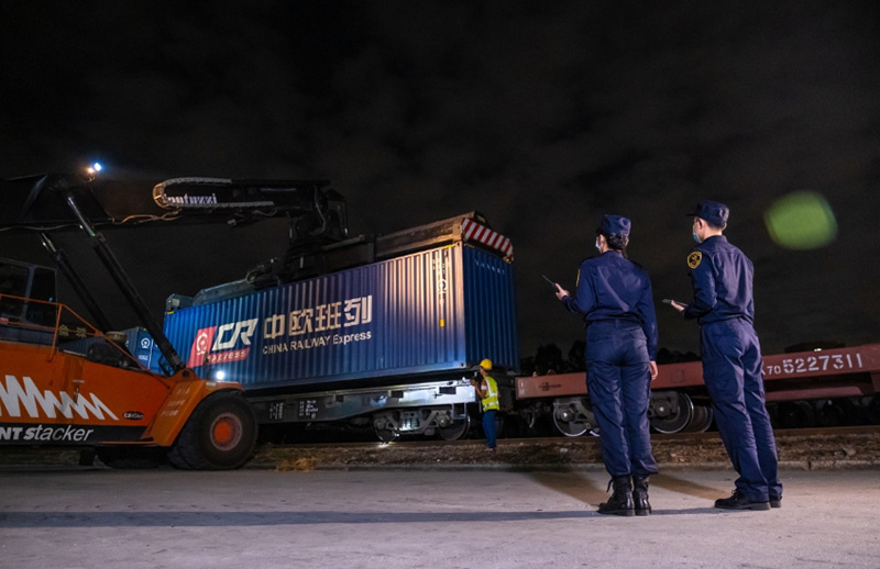 Из Гуанчжоу в Россию отправился 100-й поезд по маршруту Китай-Европа